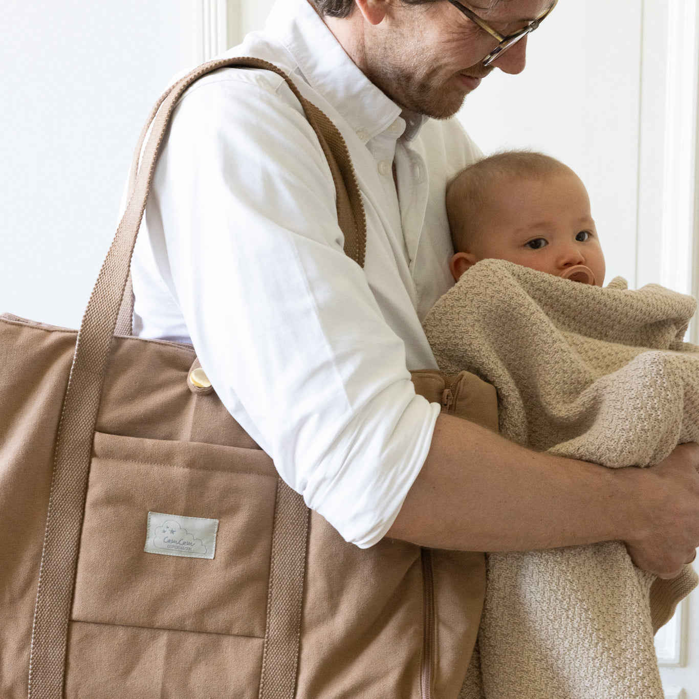 Fold-Out Changing Bag - OCS - Camel