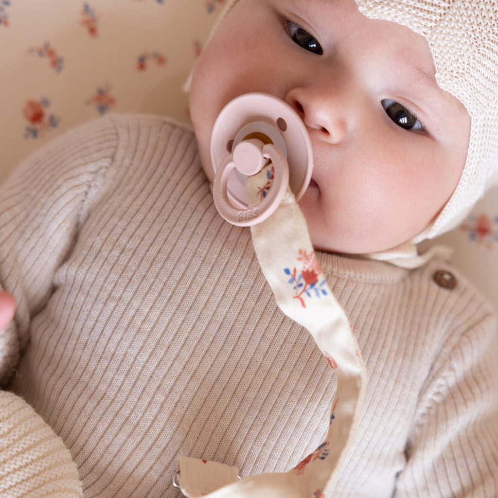 Pacifier Holder - GOTS - Berries