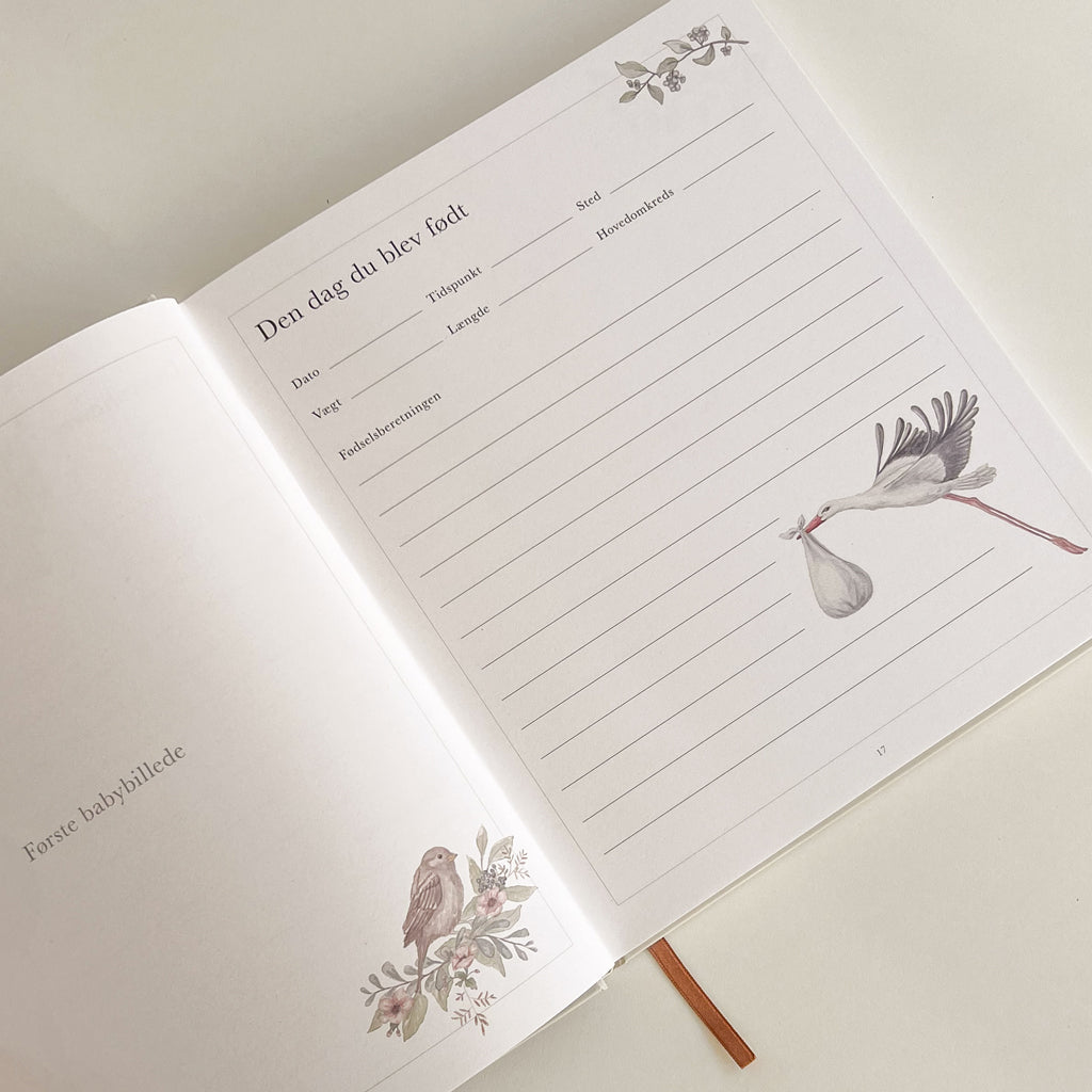 Baby's First Year Book - Danish